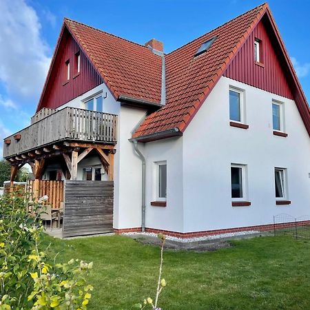 Ferienwohnungen Meerfarbig Zingst - Haustierfrei -Terrasse Mit Strandkorb Oder Balkon - E-Ladesaeule - Parkplatz - Wlan - Fahrradschuppen - Waschtrockner - Ruhig Und Zentral - Nichtraucher Zewnętrze zdjęcie