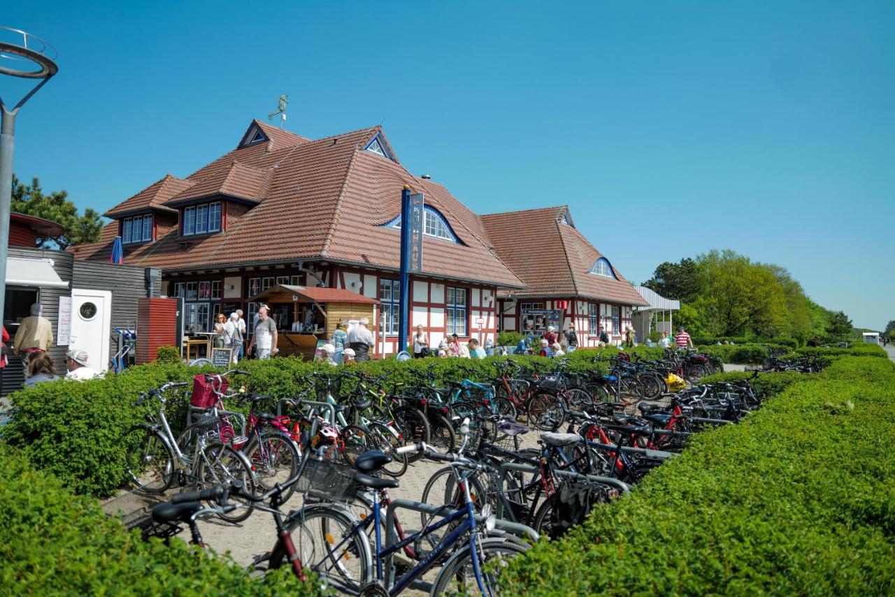 Ferienwohnungen Meerfarbig Zingst - Haustierfrei -Terrasse Mit Strandkorb Oder Balkon - E-Ladesaeule - Parkplatz - Wlan - Fahrradschuppen - Waschtrockner - Ruhig Und Zentral - Nichtraucher Zewnętrze zdjęcie